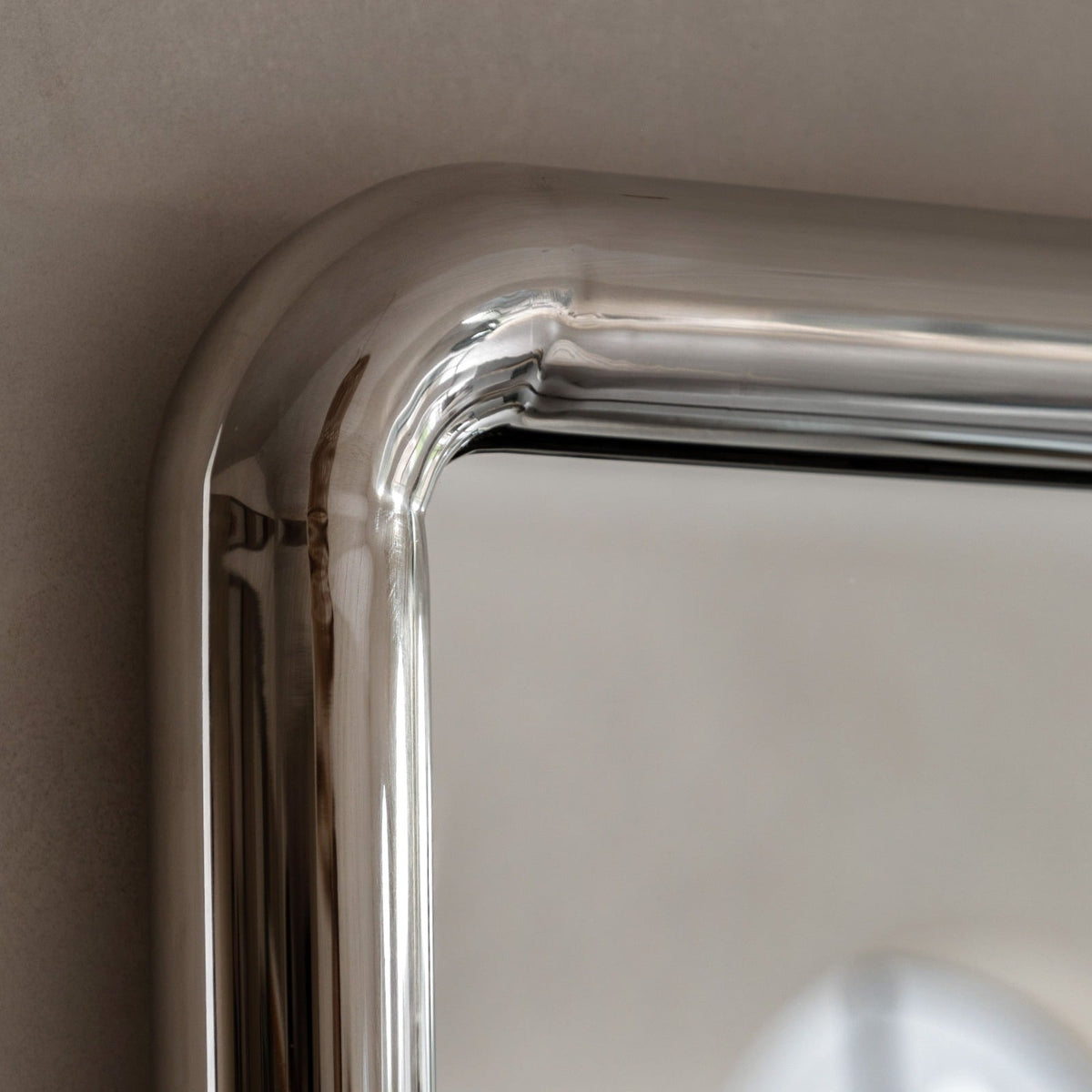 Specchio Mirror