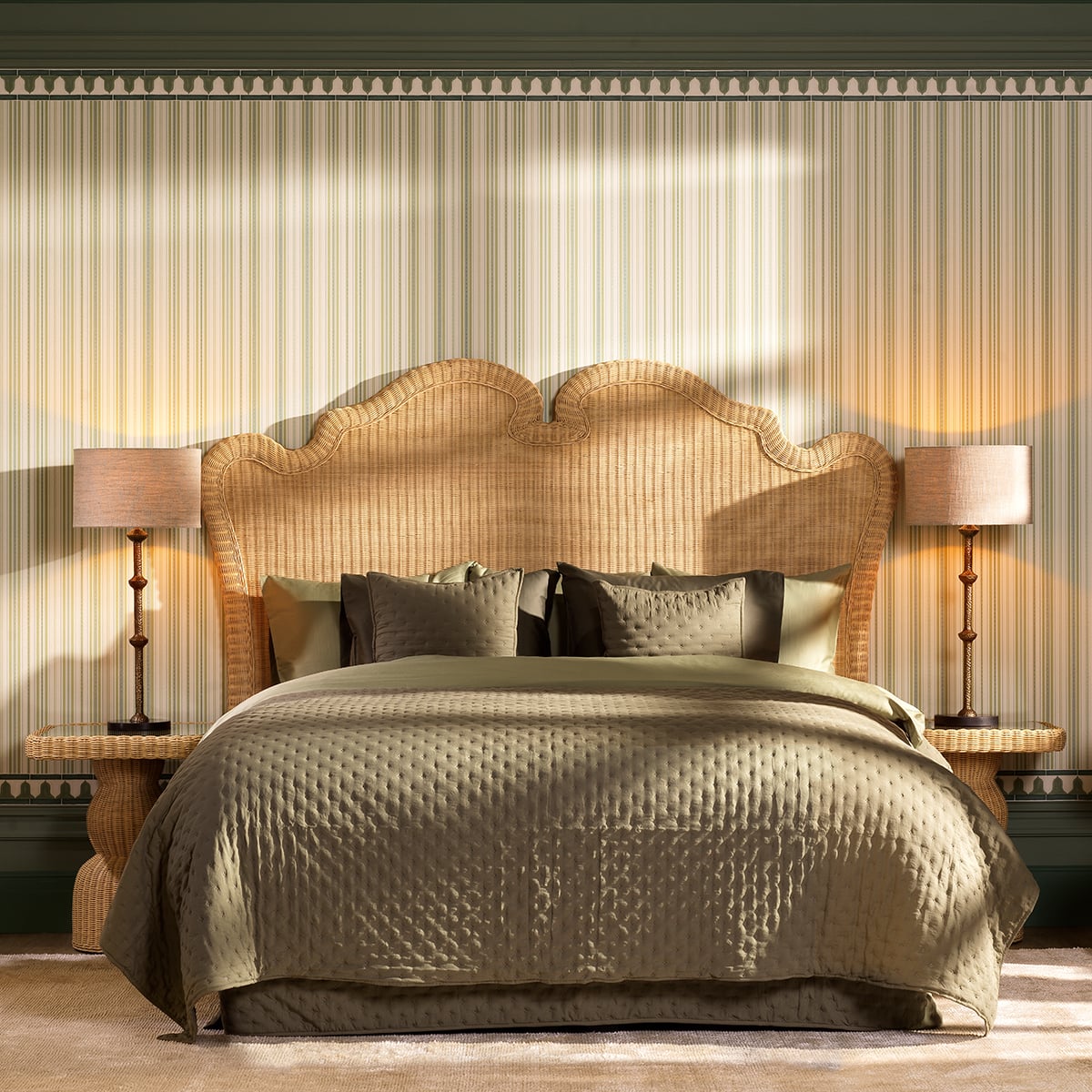 Lucente Table Lamp