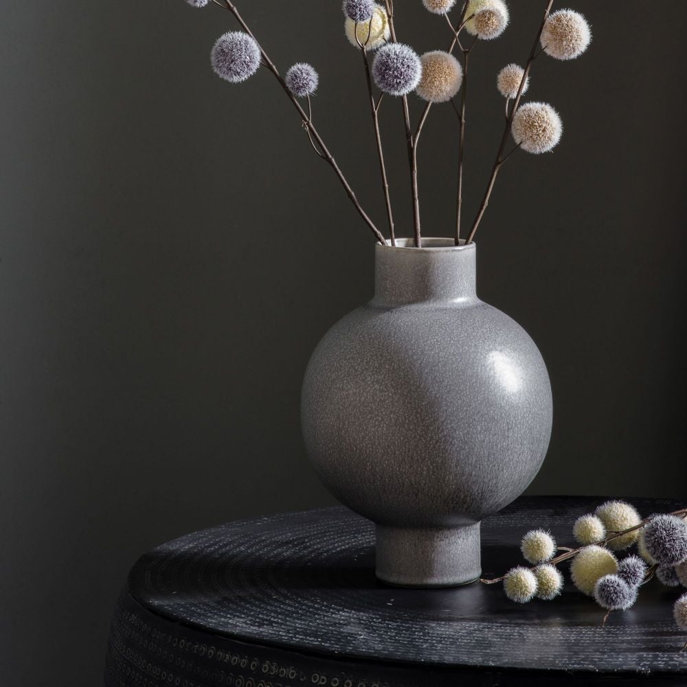 Kia Grey Vase
