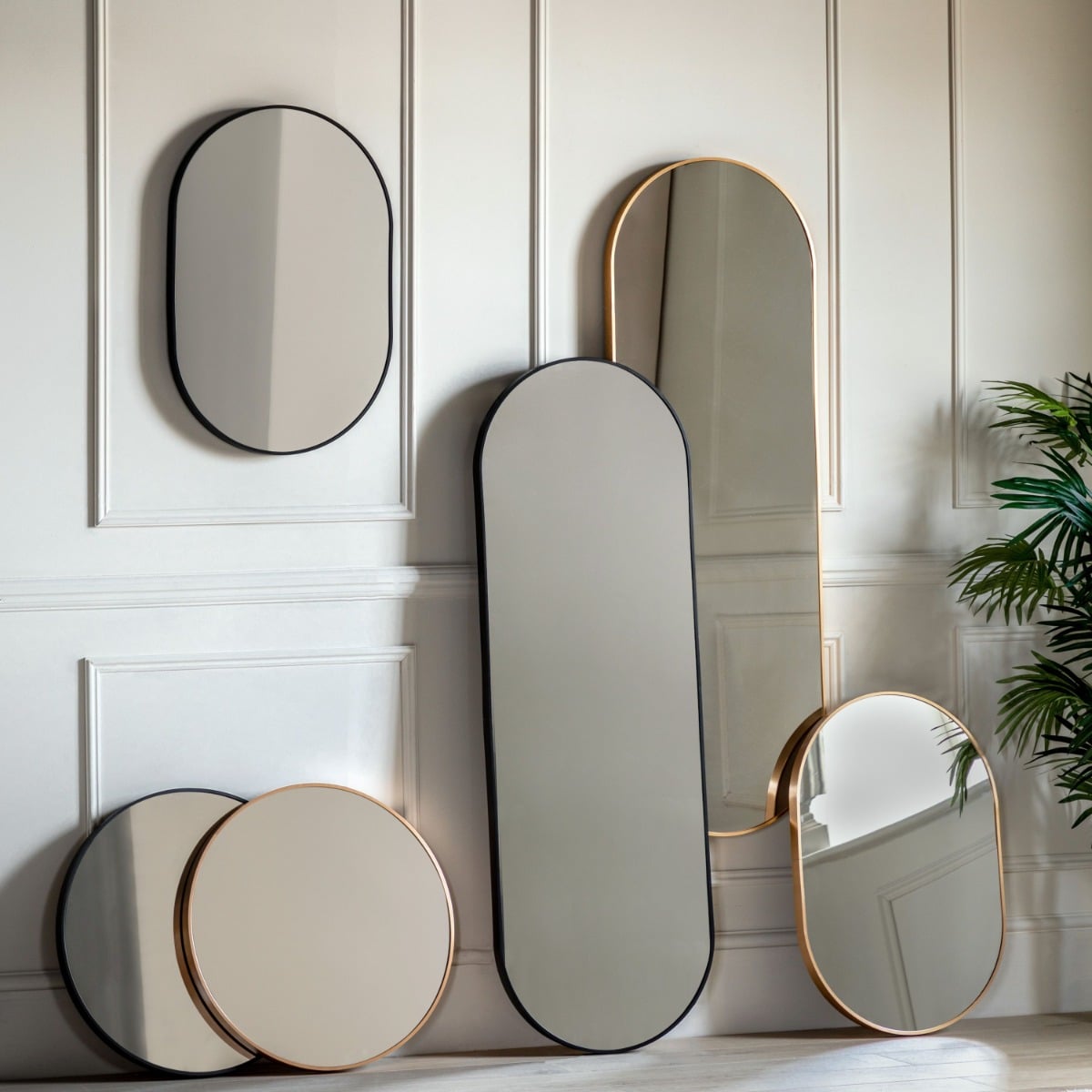 Yarding Wall Mirror in Gold - Small