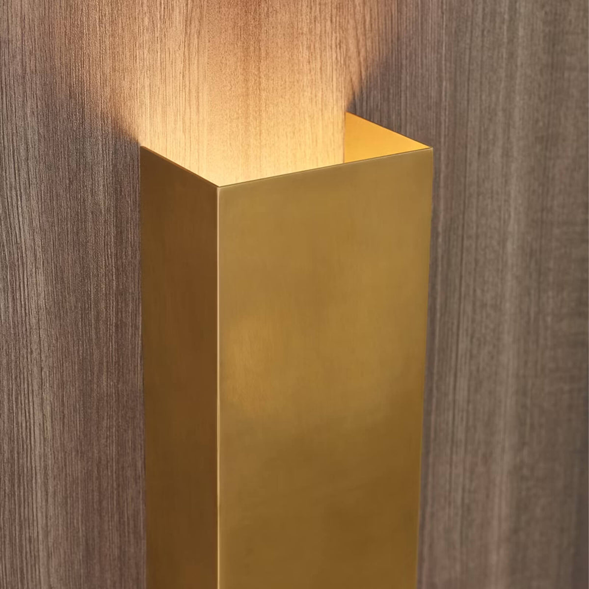 Brompton Medium Wall Sconce in Natural Brass