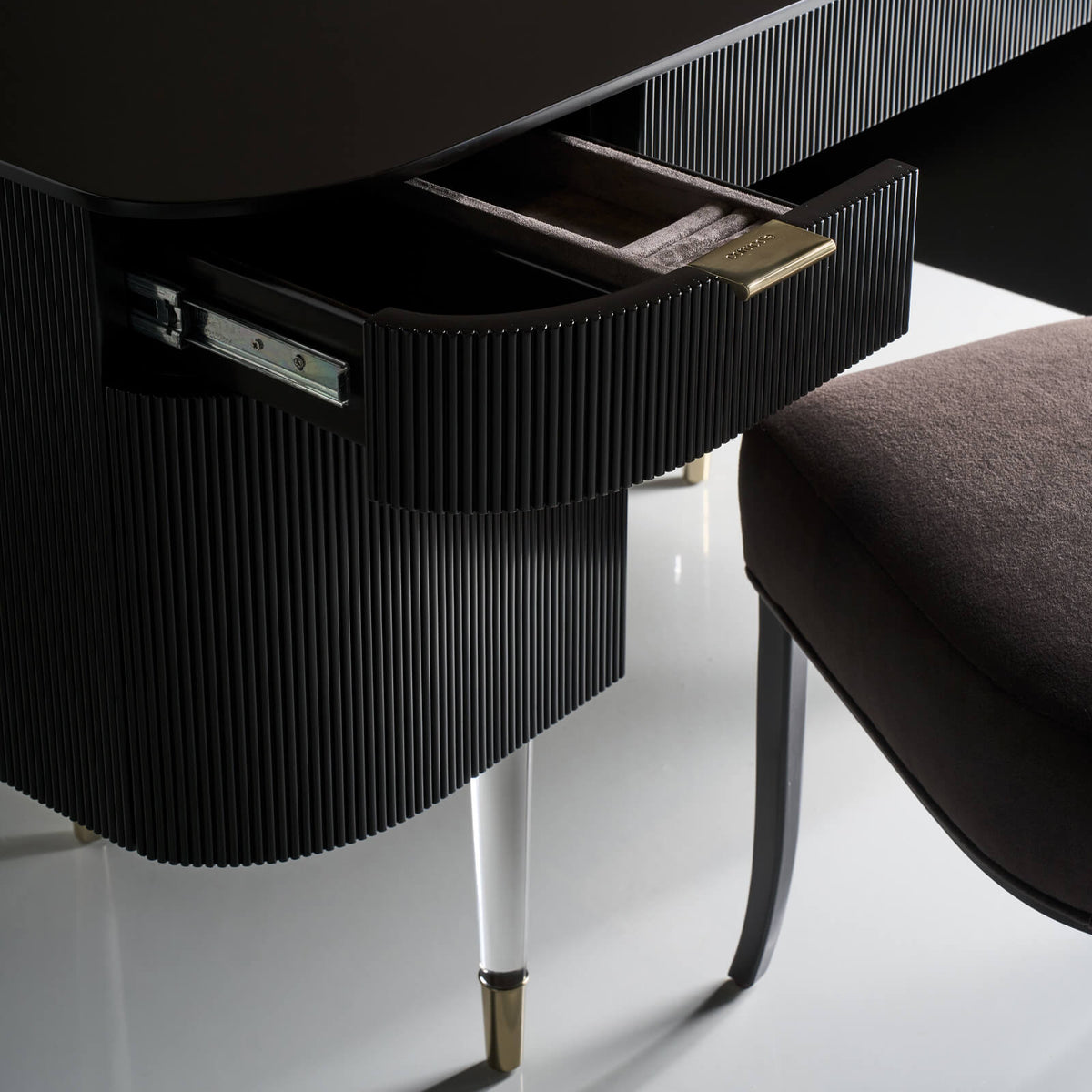 Lady Love Desk / Dressing Table in Dark Chocolate