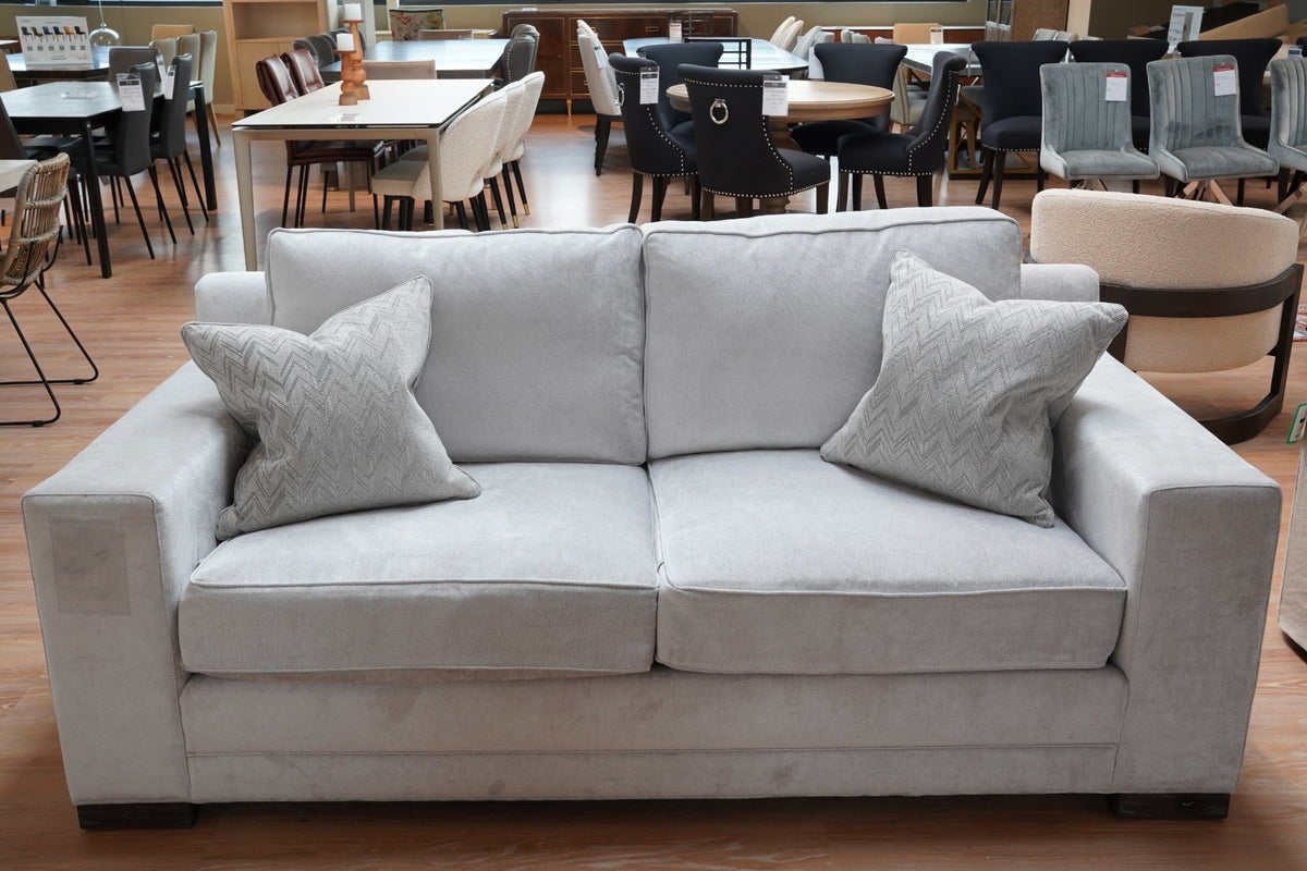 Outlet TA Studio Medium Sofa Ravenswood in Dolce Magnesium, with Scatter in Wharton Pebble x1