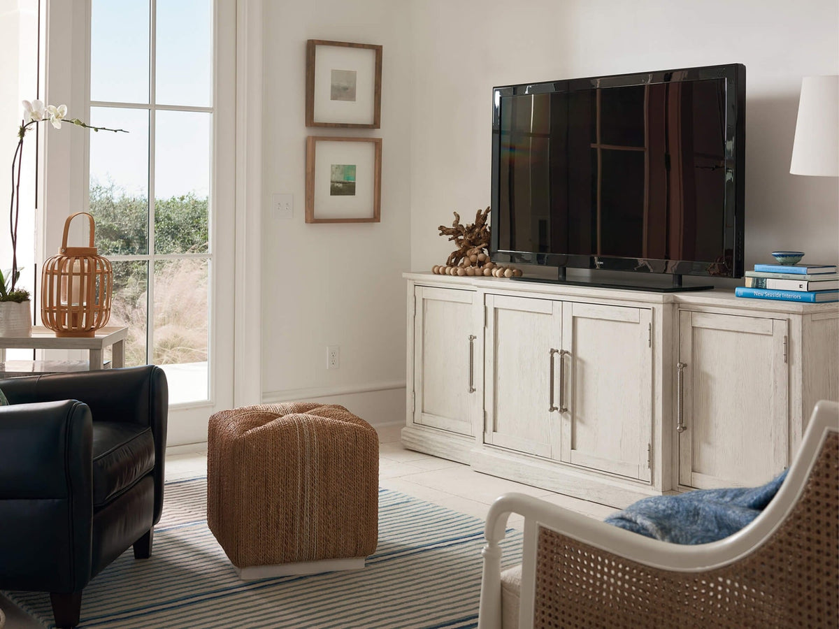 Escape Entertainment Console