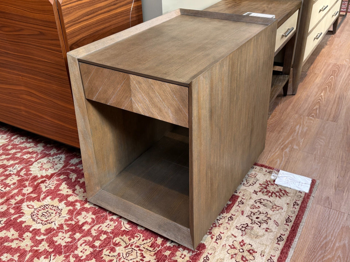 Outlet Caracole Bridges Side Table