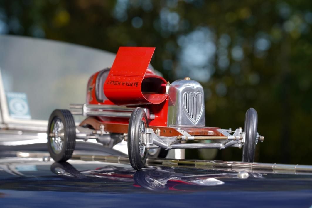 Red Bantam Midget
