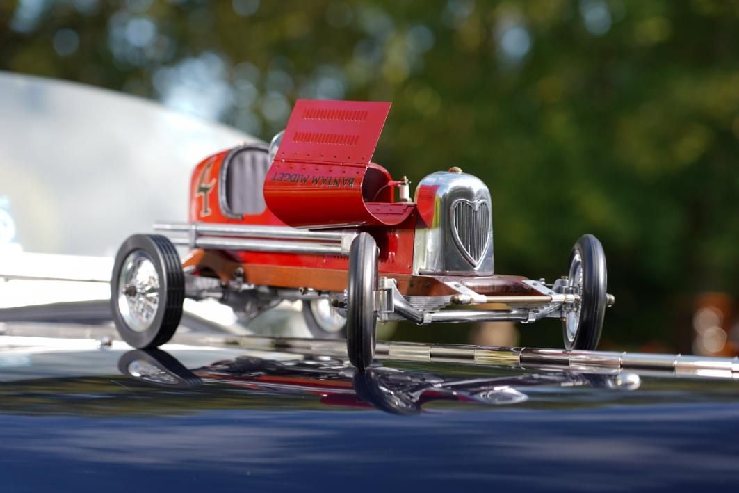 Red Bantam Midget
