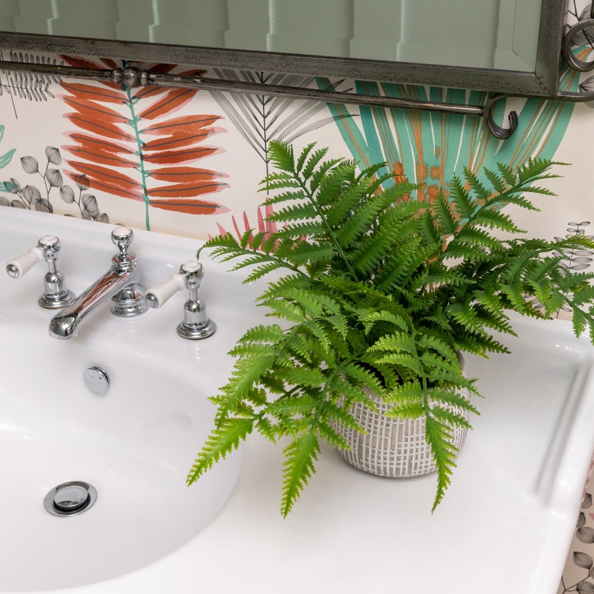 Fern in Ceramic Pot Green/White H.33cm