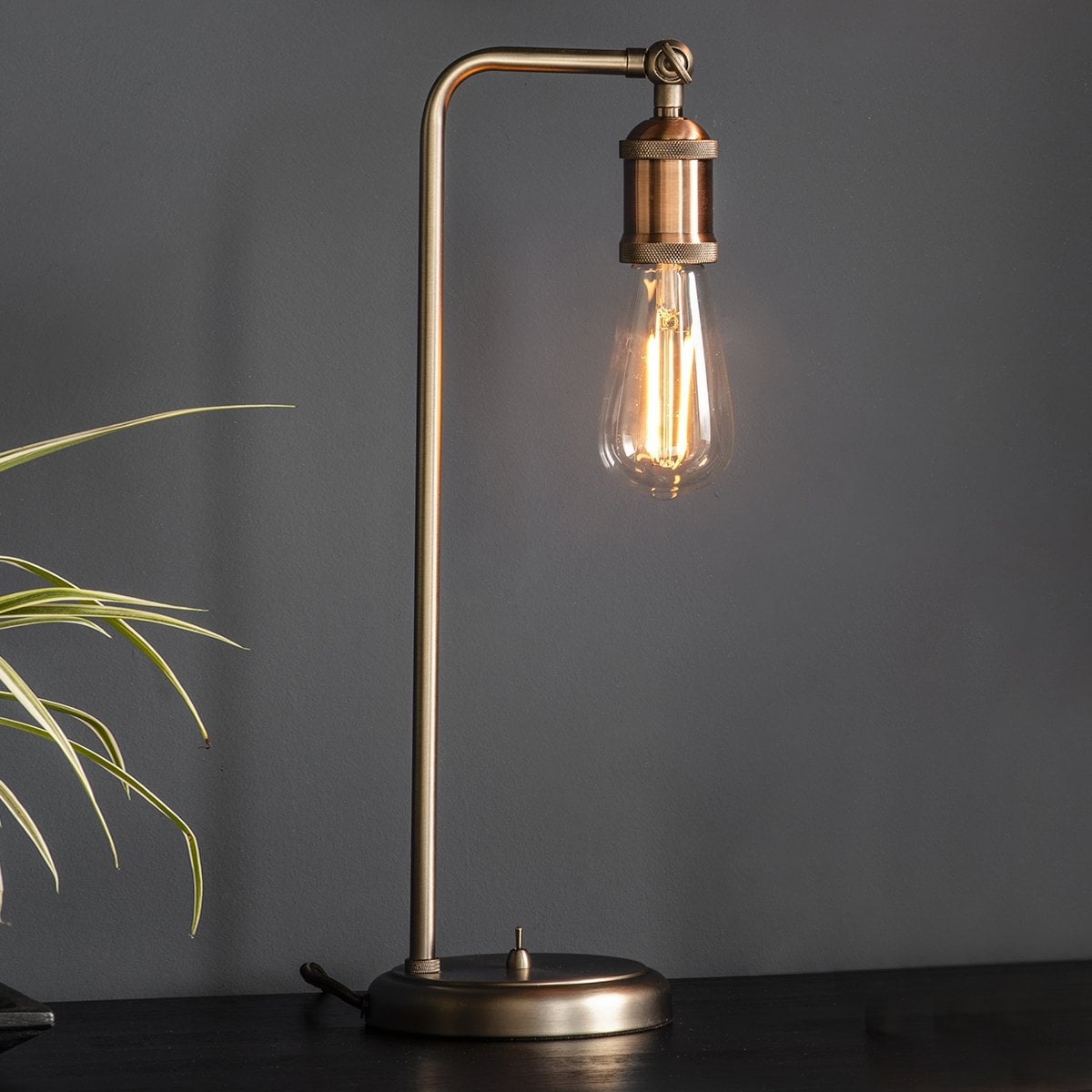 Table Lamp Myron in Copper