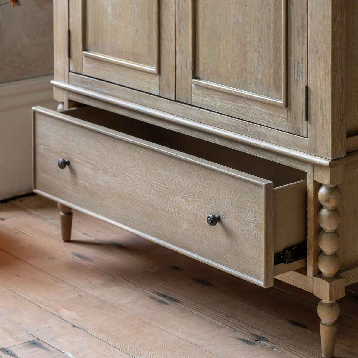 Victoria Wardrobe