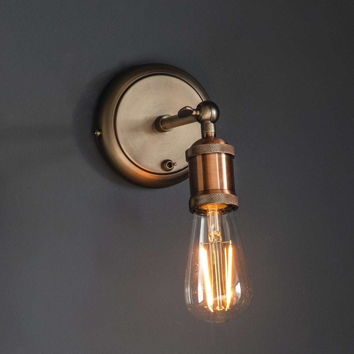 Wall Light Myron in Copper