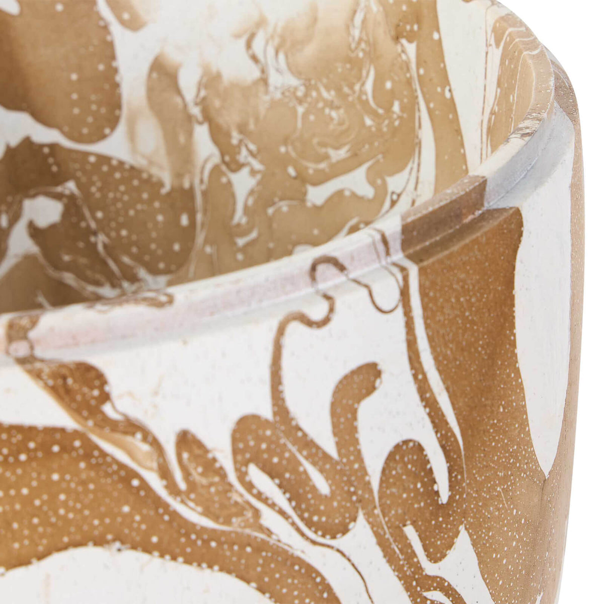 Hadden Hall Urn in Latte Swirl