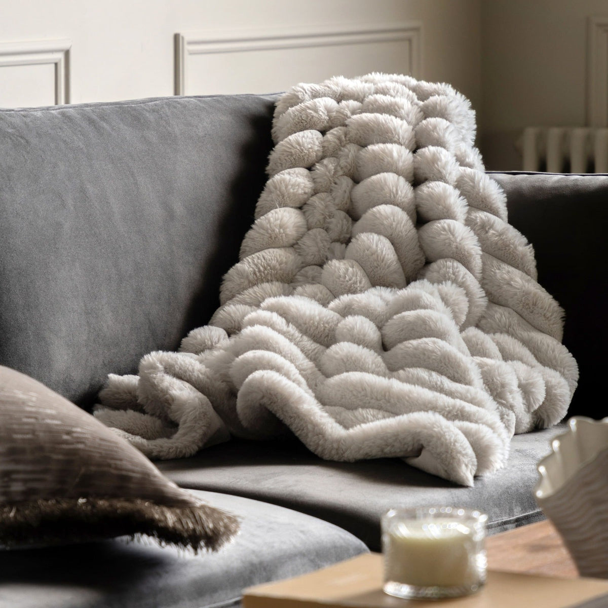 Ribbed Faux Fur Throw in Natural