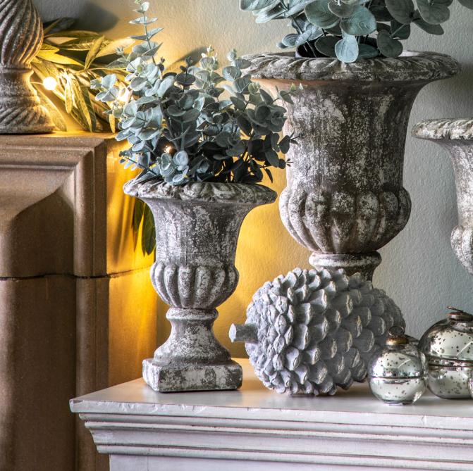 Bradbury Aged Urn - Small