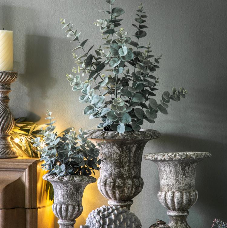 Bradbury Aged Urn - Small