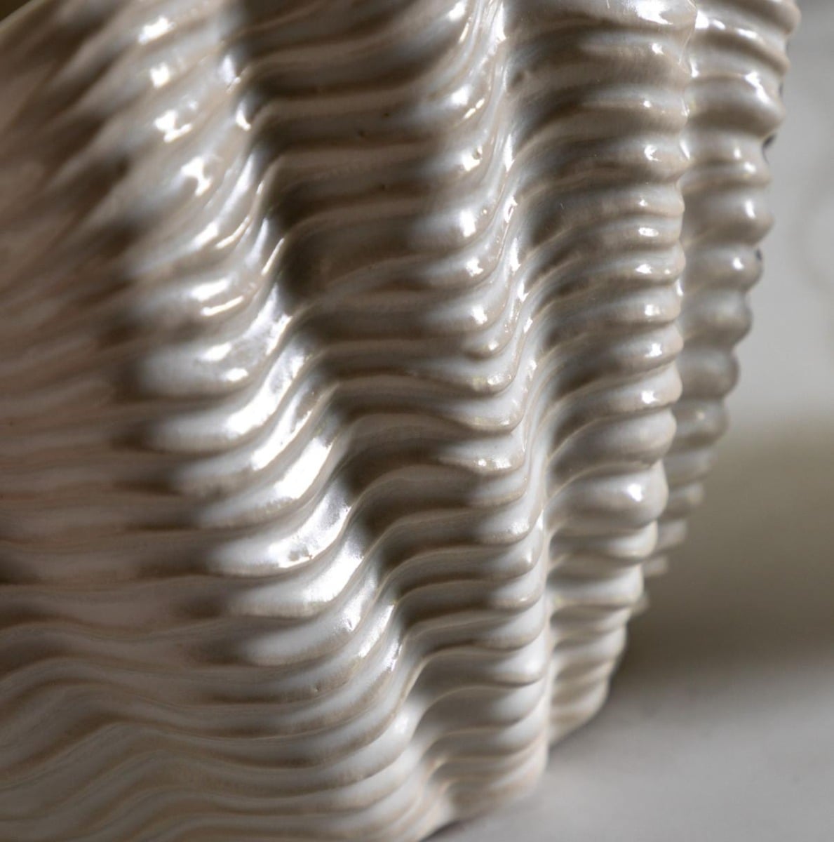 Clamshell Vase Large Reactive White