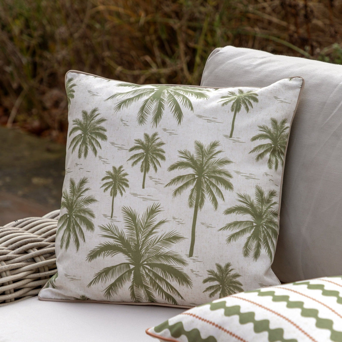 Solrise Indoor/Outdoor Cushion in Olive