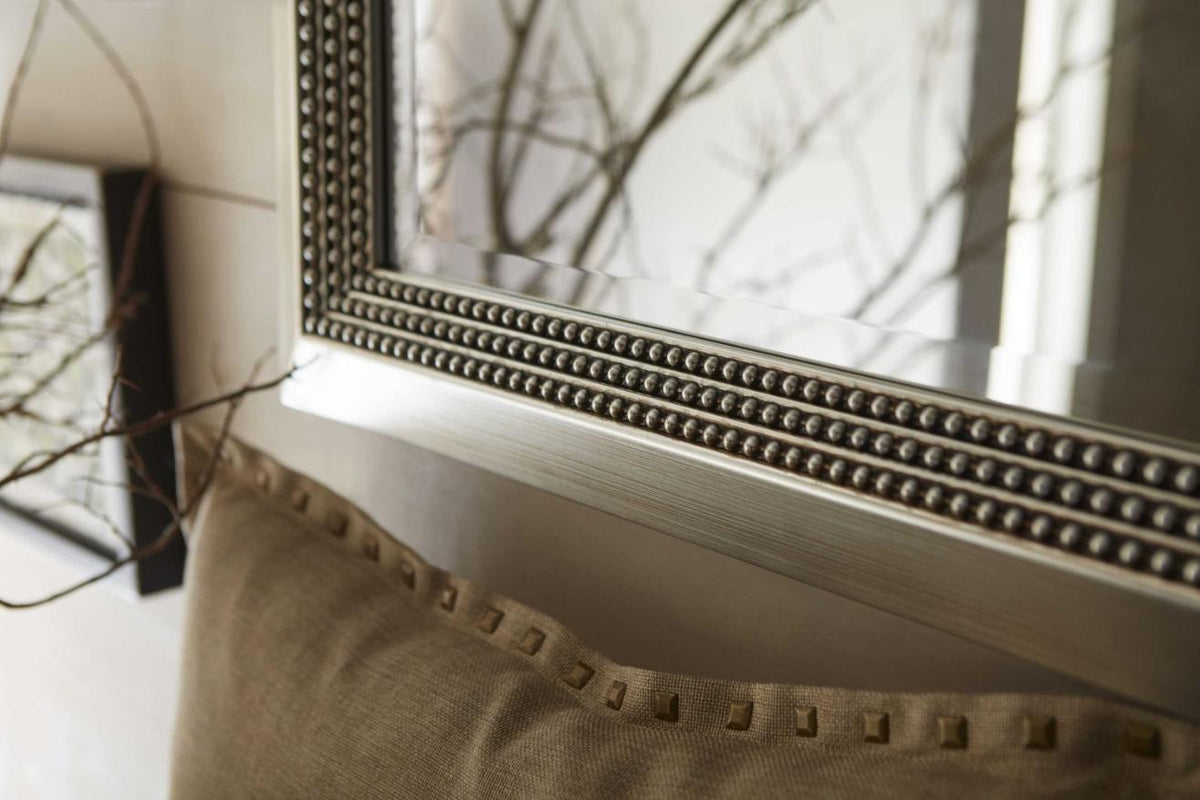 Beaded Lines Mirror Brushed Silver