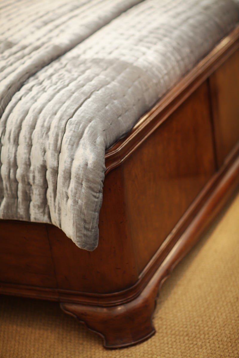 Monarch Sleigh Bed - King