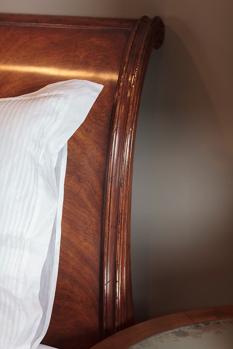 Monarch Sleigh Bed - King