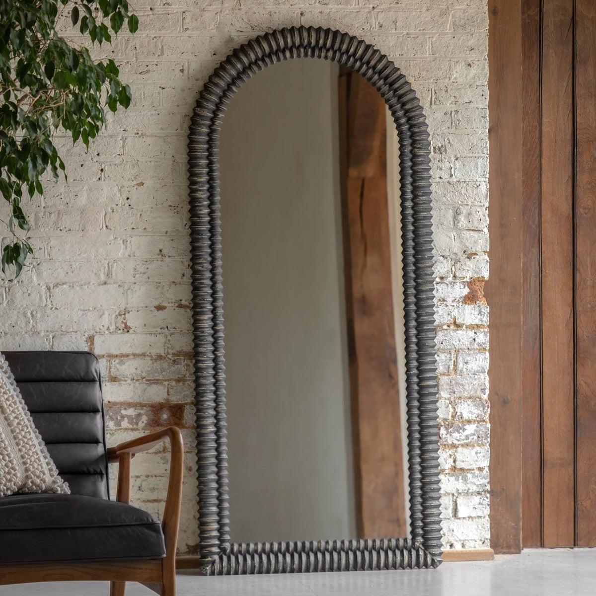 Pimlico Arch Leaner Mirror Black Wash