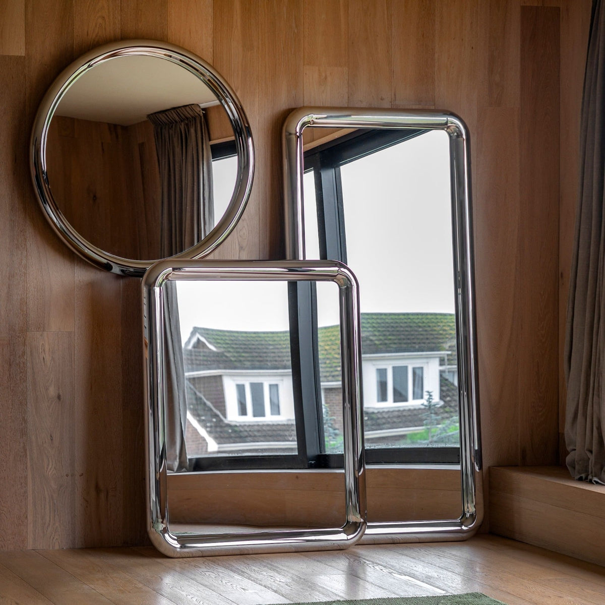 Specchio Mirror