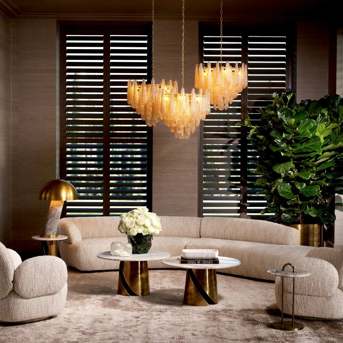 Swivel Chair Madrone in Boucle Sonata Cream