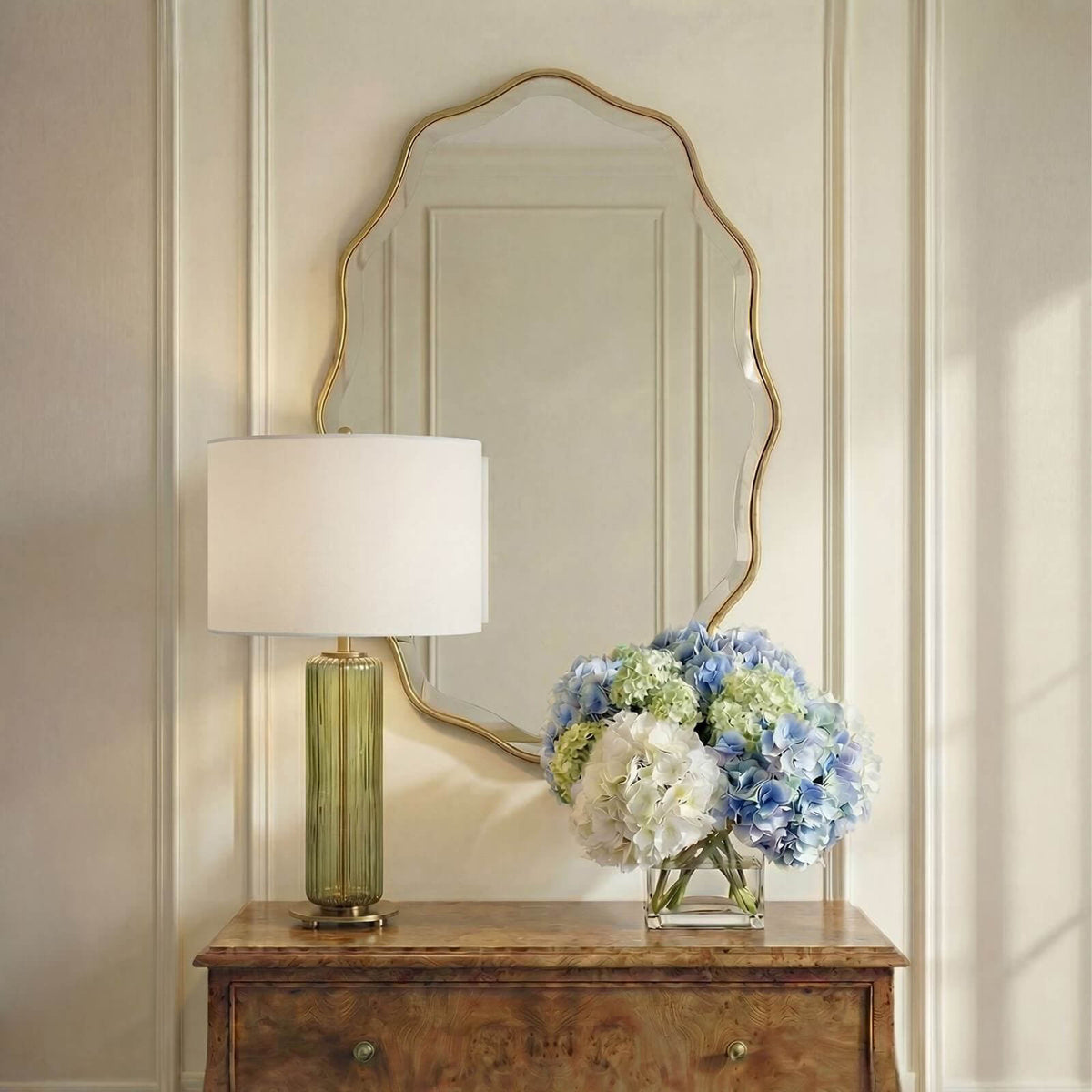 Capri Scalloped Oval Mirror in Gold