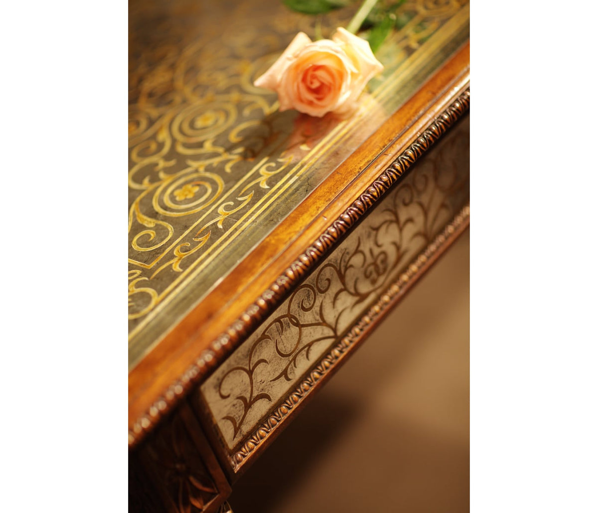 Palazzo Desk
