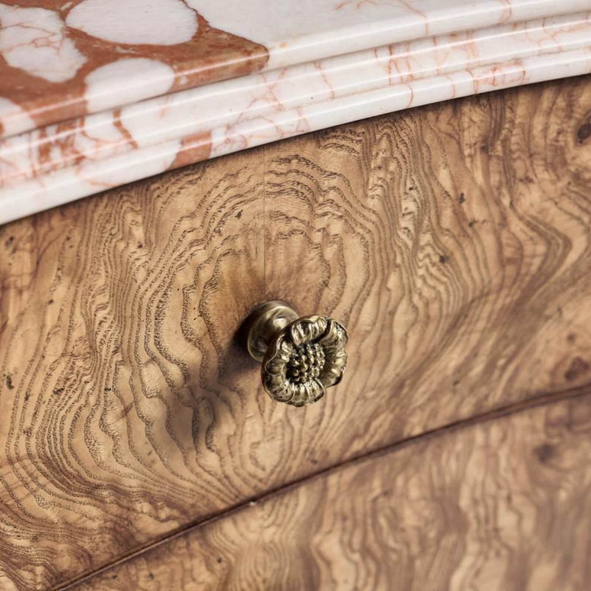 Winsland Chest of Drawers