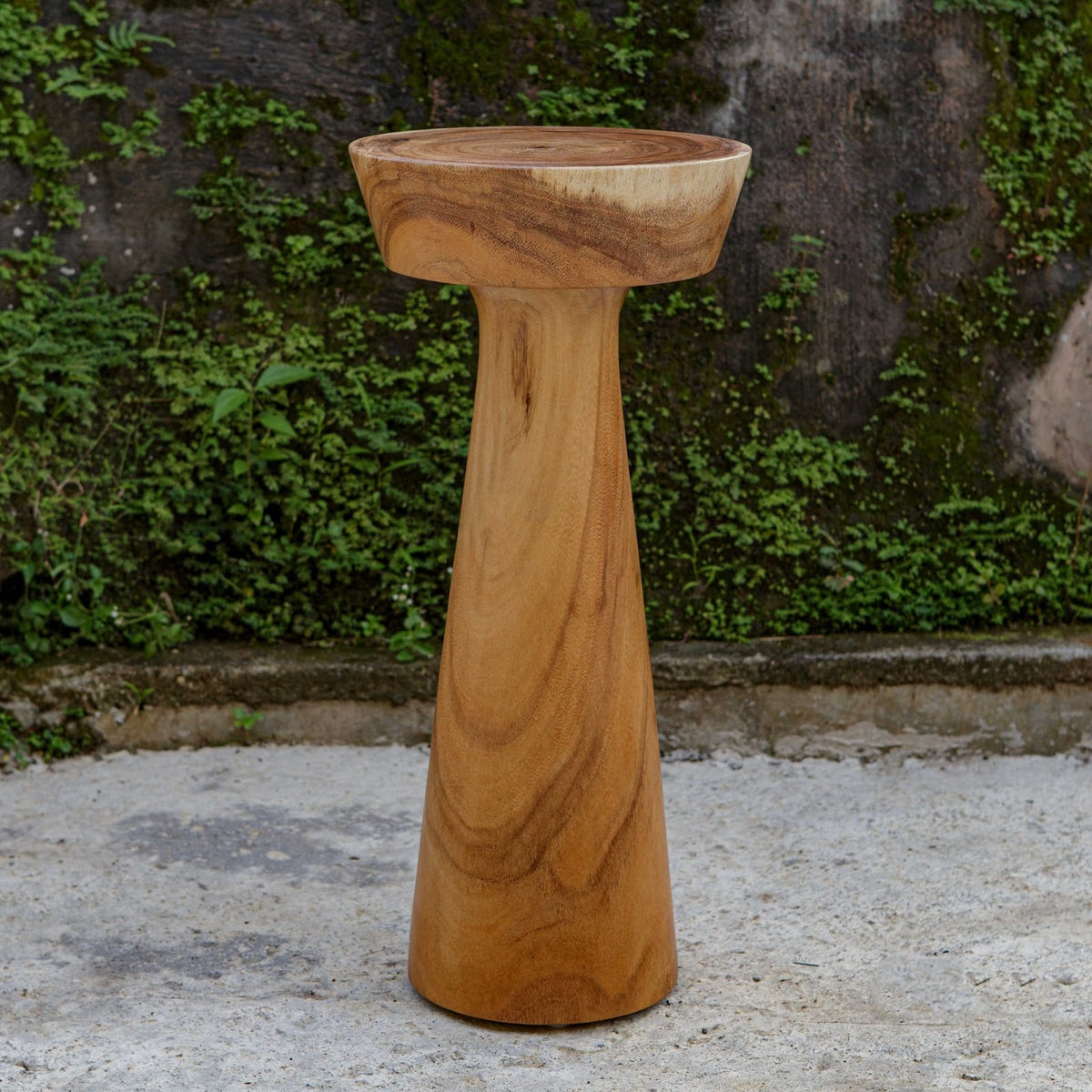 Mano Drink Table in Natural