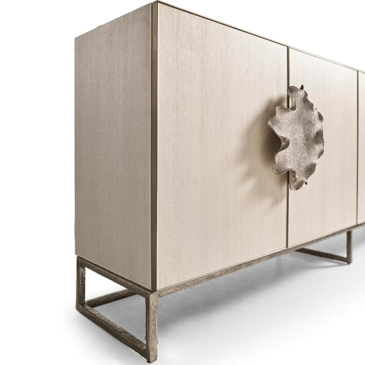 Cynaria Sideboard