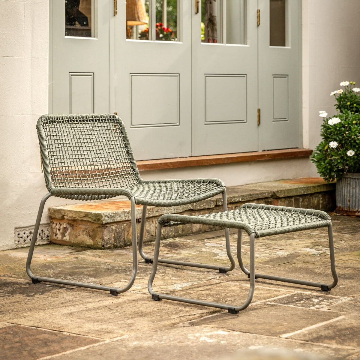 Soraya Outdoor Lounge Chair with Footstool in Green
