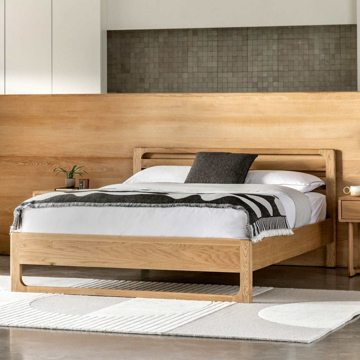 Nordia 5' Kingsize Bed Natural Oak