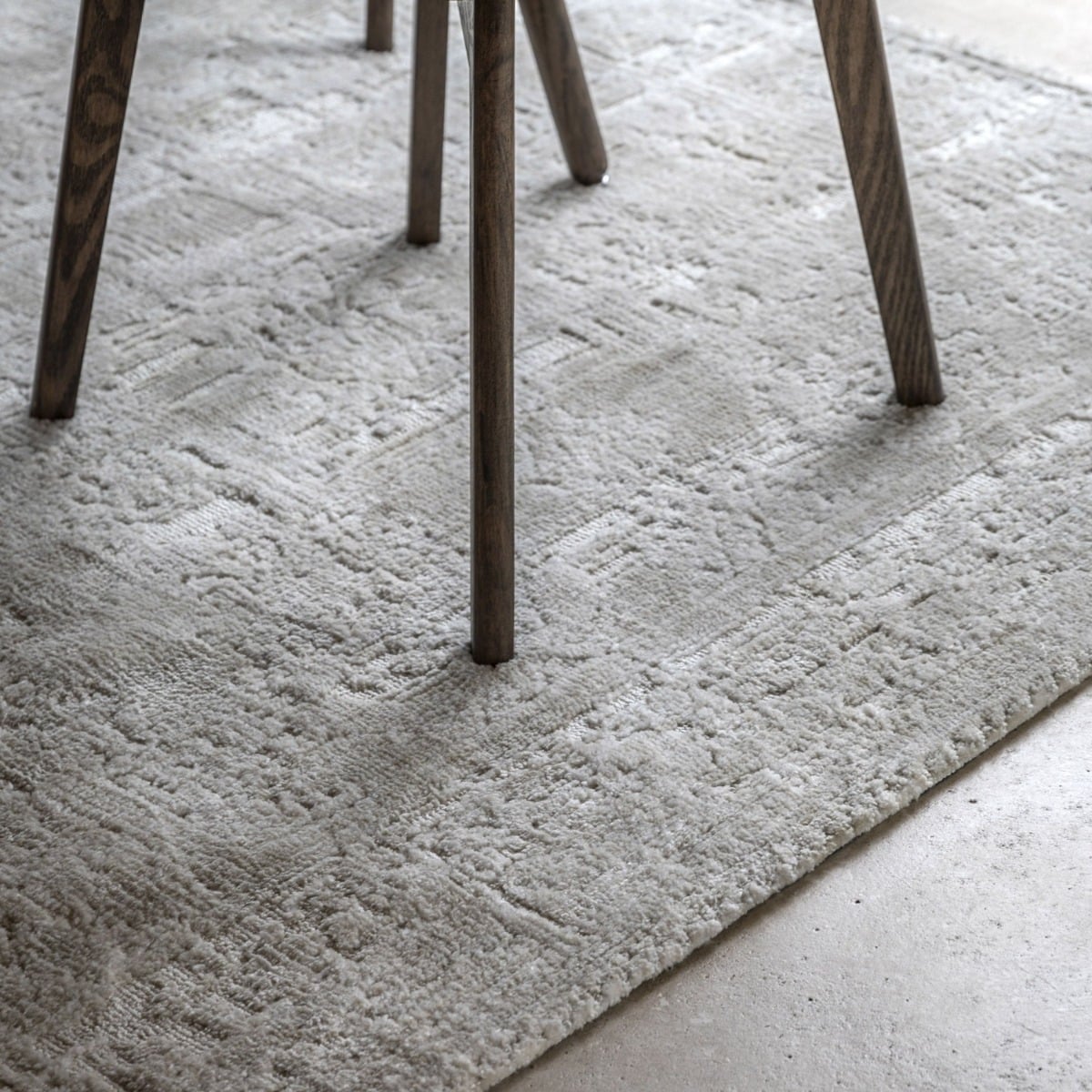 Resha Rug in Natural - Small - 120 x 180 cm