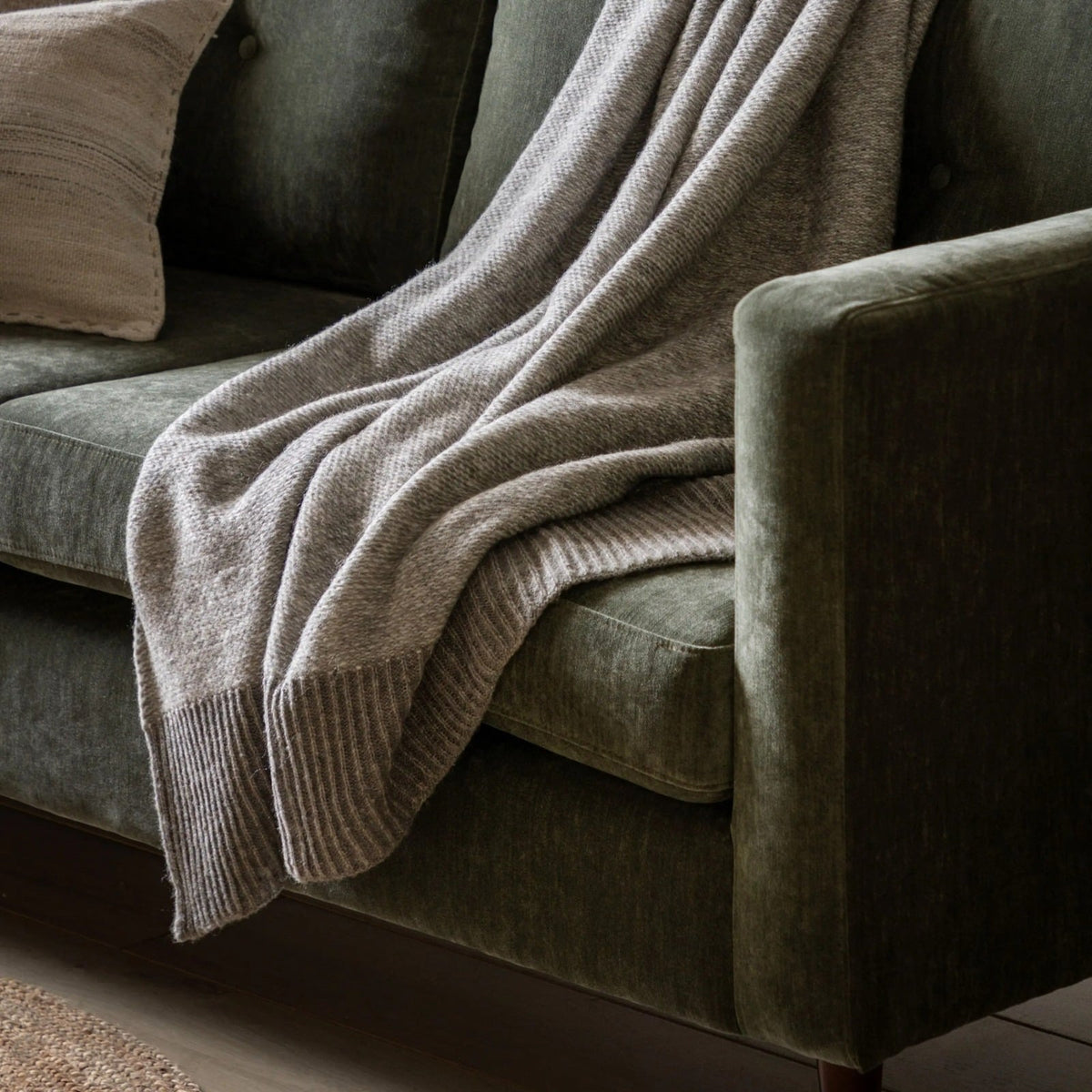 Knitted Parting Throw in Grey