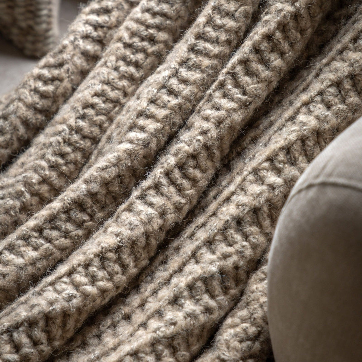 Luxury Melange Knit Throw in Oatmeal