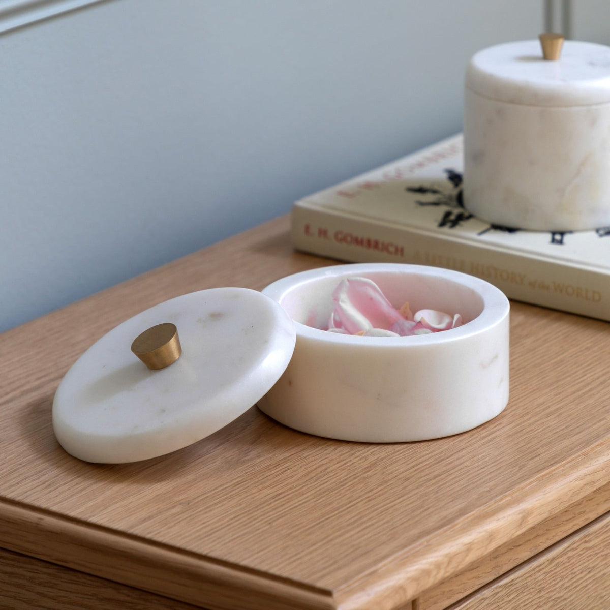 Large Veta Marble Rounded Box in White