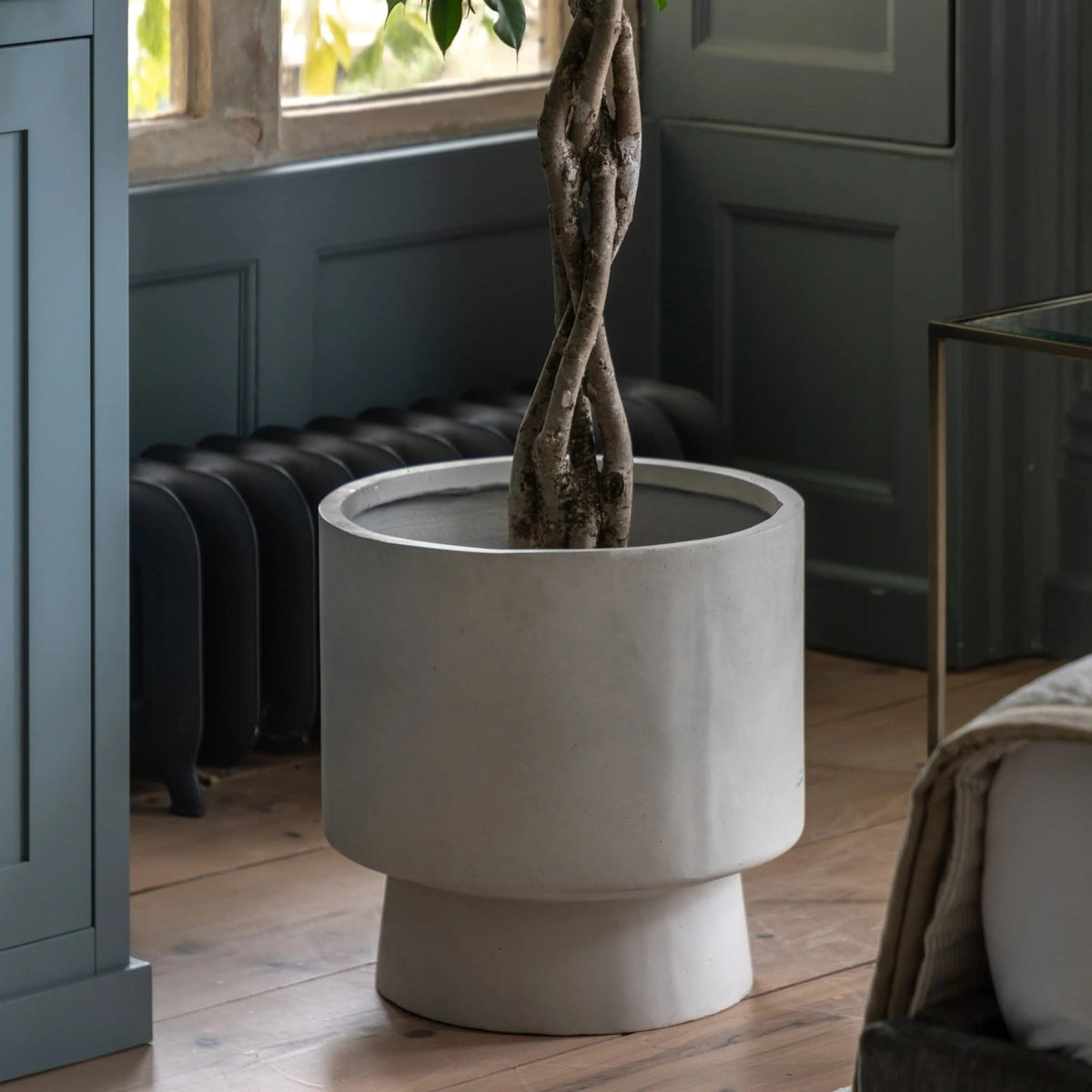 Oria Footed Outdoor Planter in White