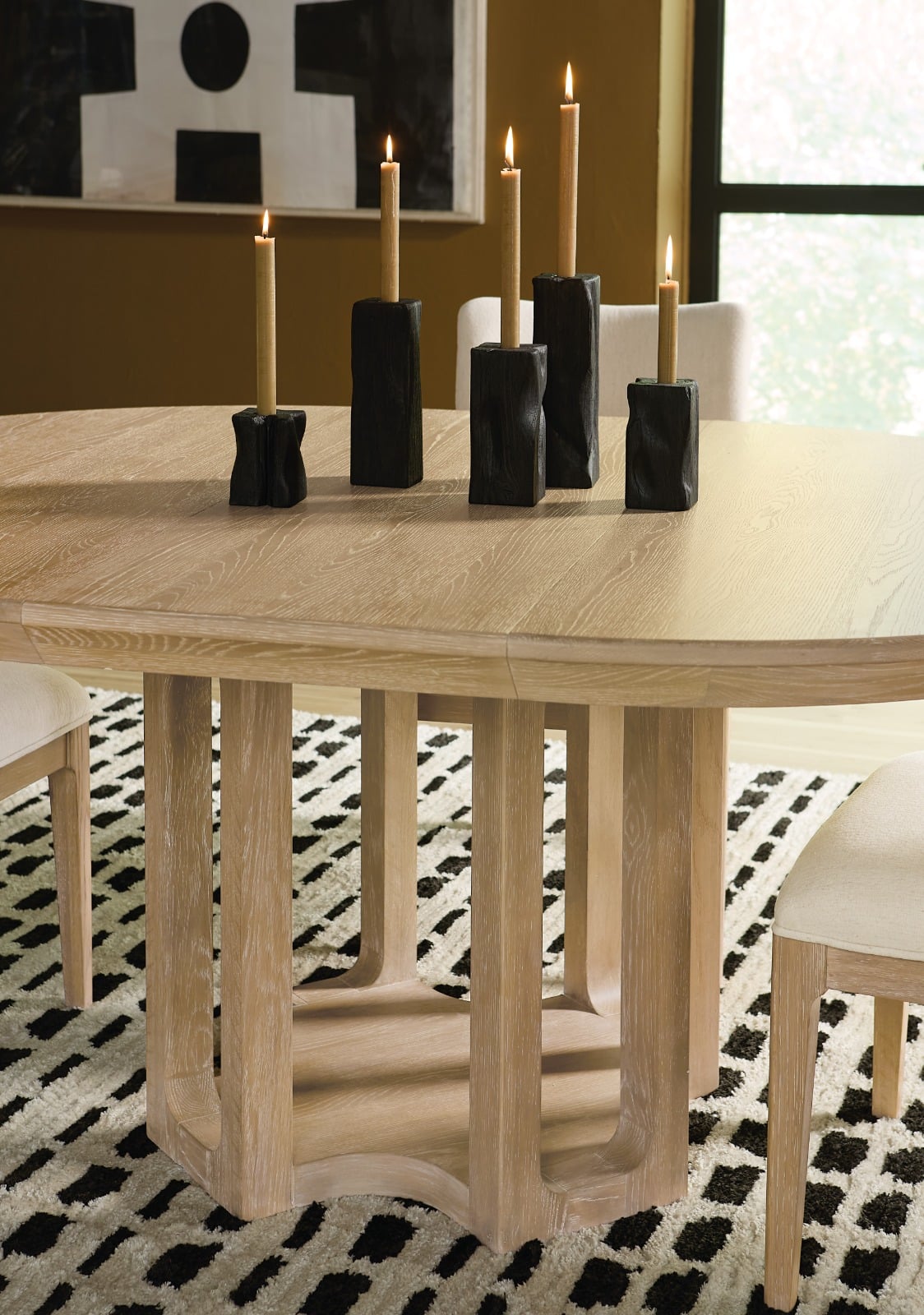 Banyon Bay Round Extending Dining Table - 137-183cm