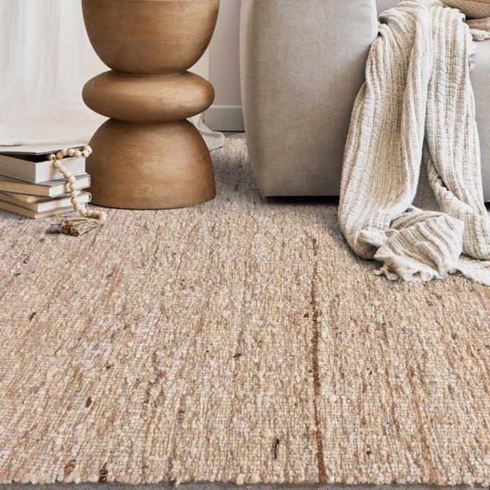 Rafael Rug in Ivory Wool - 183 x 274 cm