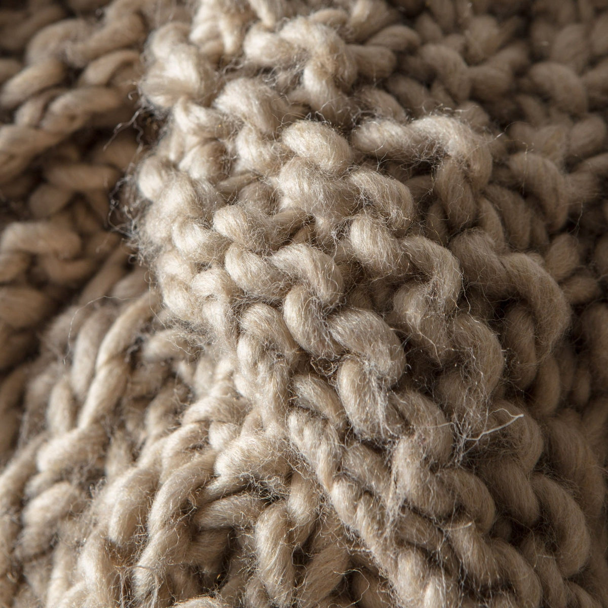 Baldwin Chunky Knitted Throw in Oatmeal