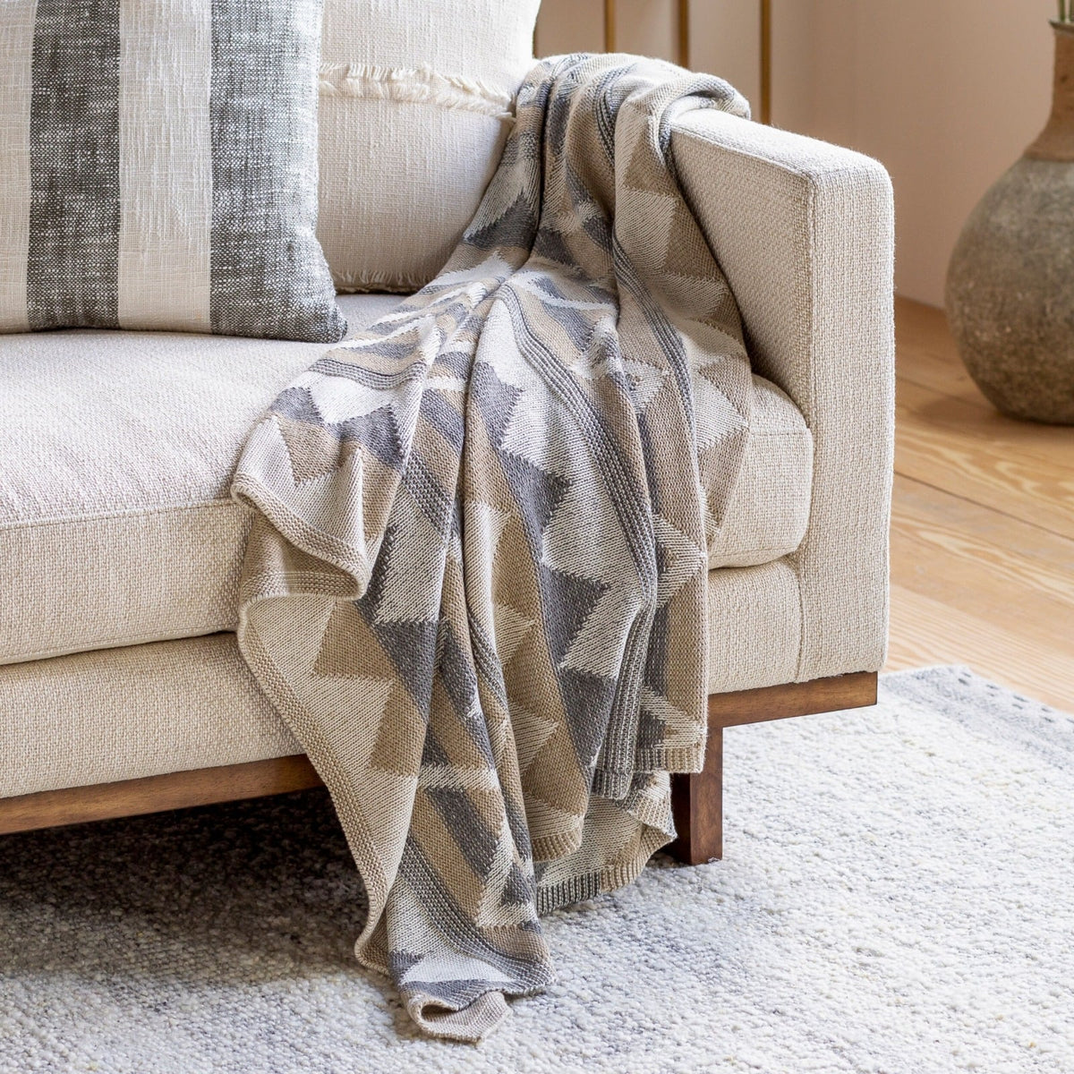 Adara Knitted Throw 152 x 127 cm