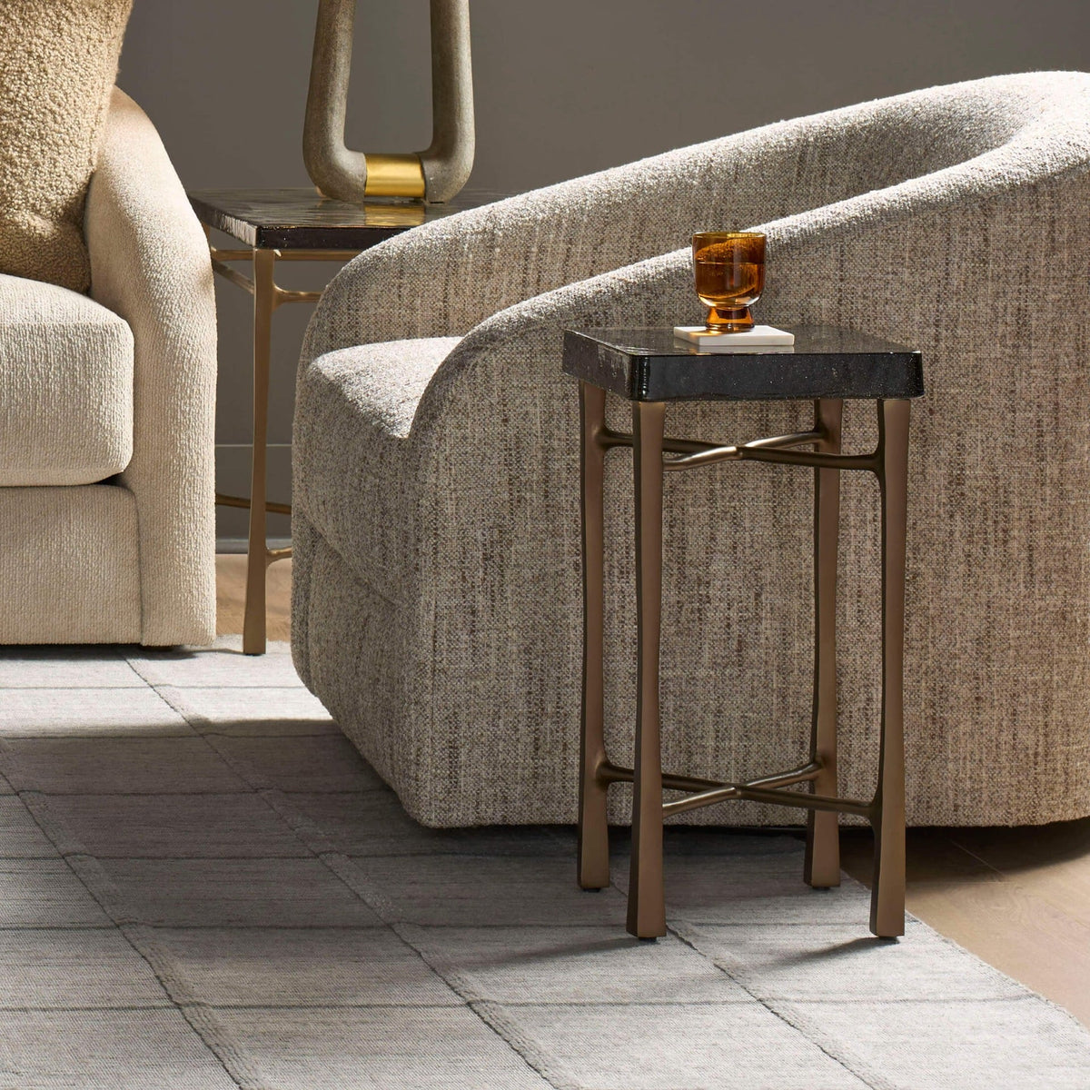 Cirrus Drink Table