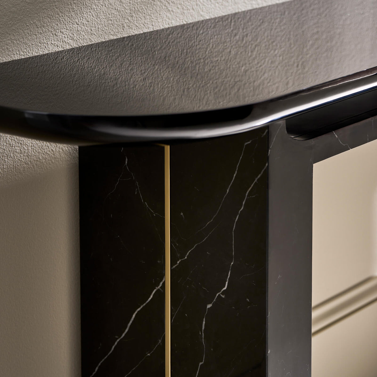 Overlap Console Table in Dark