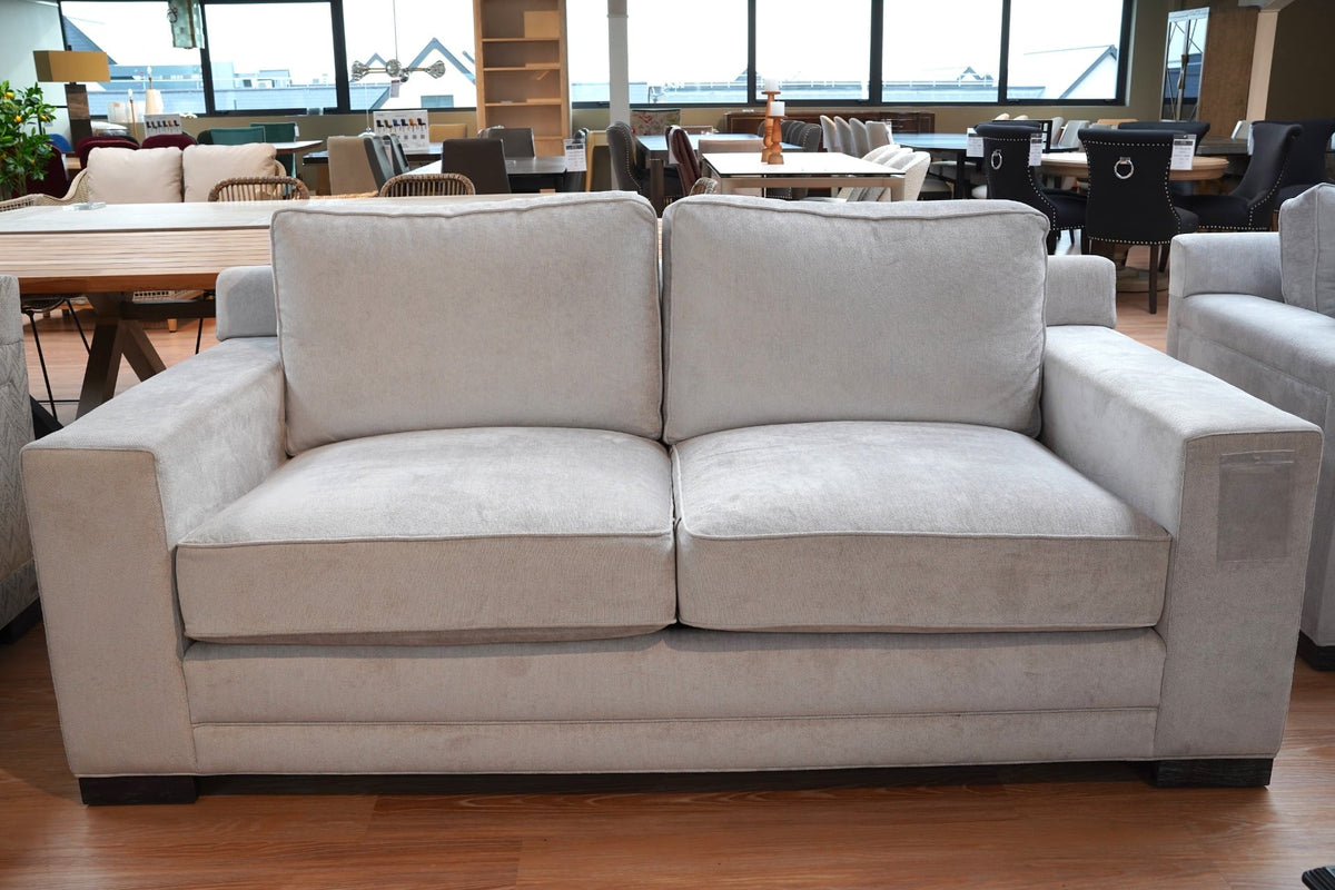 Outlet TA Studio Medium Sofa Ravenswood in Dolce Magnesium, with Scatter in Wharton Pebble x1