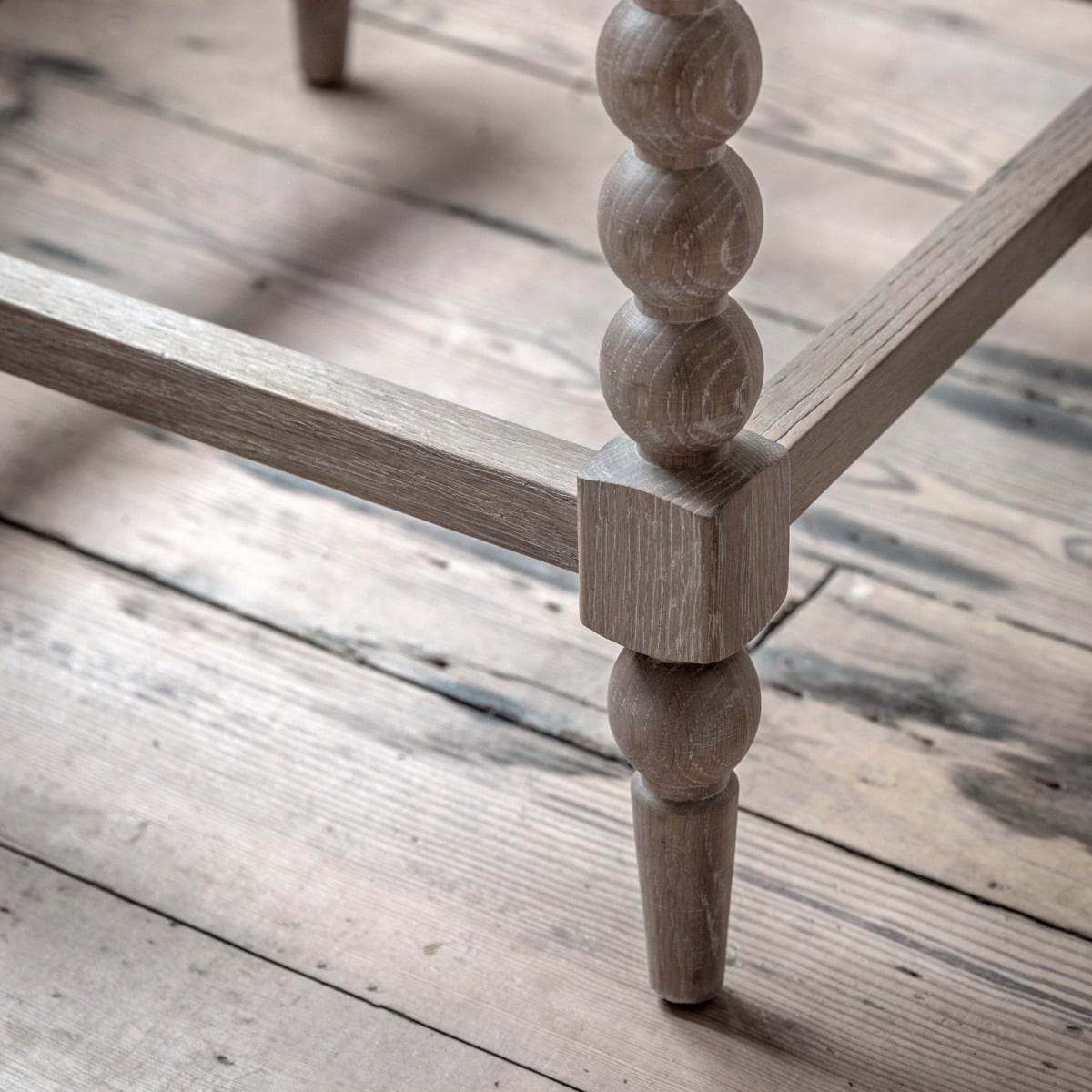 Victoria Bar Stool