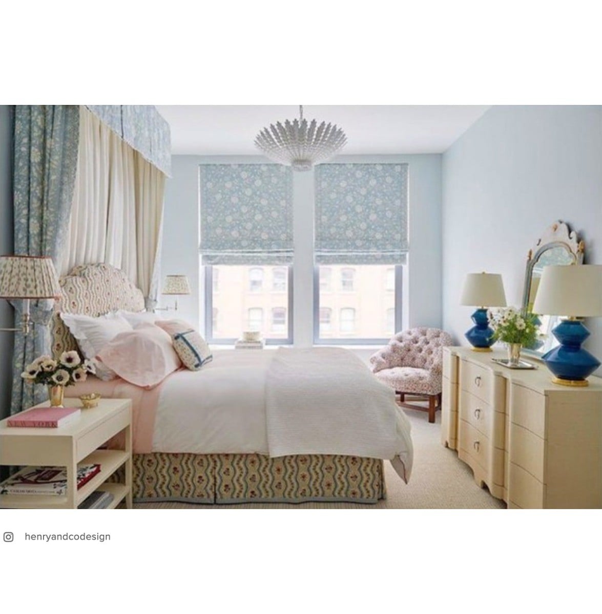 Hampton Medium Chandelier | Plaster White