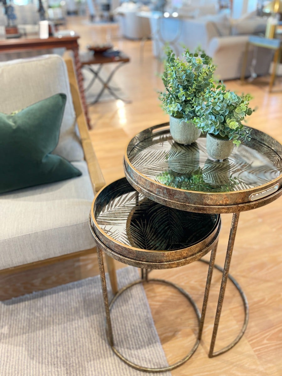Tropical Leaf Nesting Tray Tables