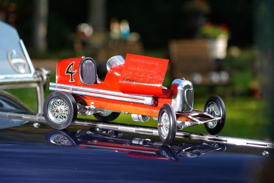 Red Bantam Midget
